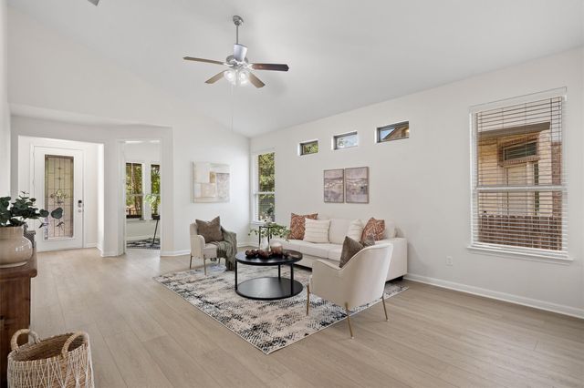 1128 Clearwing CIR, Georgetown, TX 78626