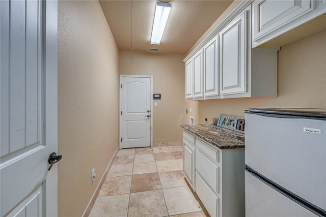 3722 Lake Hawkins Ct, Robstown, TX 78380