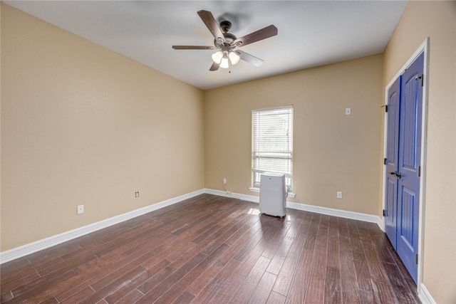3722 Lake Hawkins Ct, Robstown, TX 78380