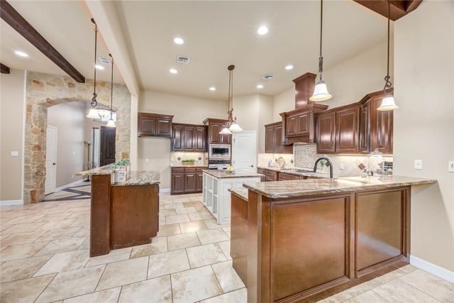 3722 Lake Hawkins Ct, Robstown, TX 78380