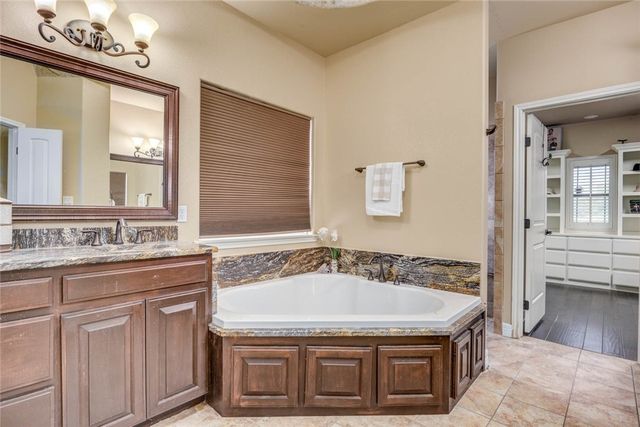 3722 Lake Hawkins Ct, Robstown, TX 78380
