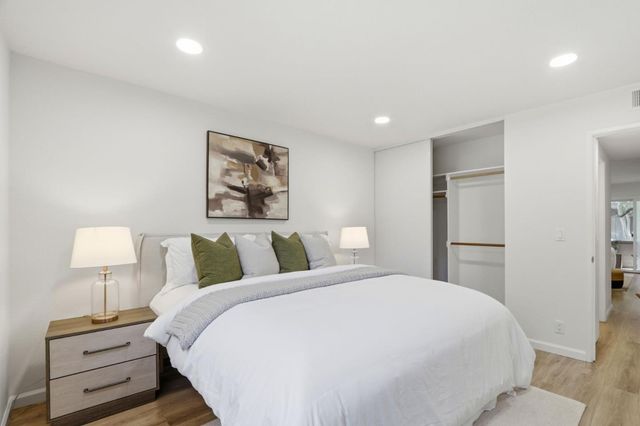 831 W California Avenue M, Sunnyvale, CA 94086