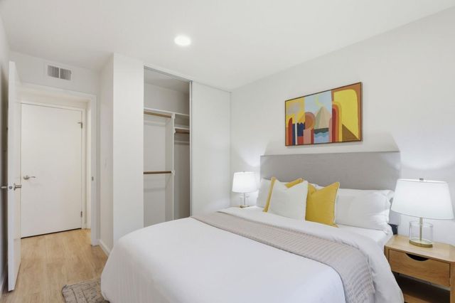 831 W California Avenue M, Sunnyvale, CA 94086