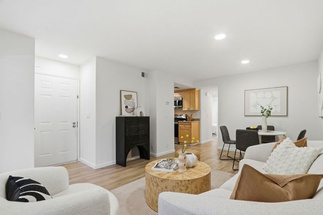 831 W California Avenue M, Sunnyvale, CA 94086