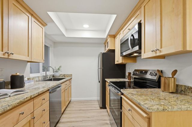 831 W California Avenue M, Sunnyvale, CA 94086