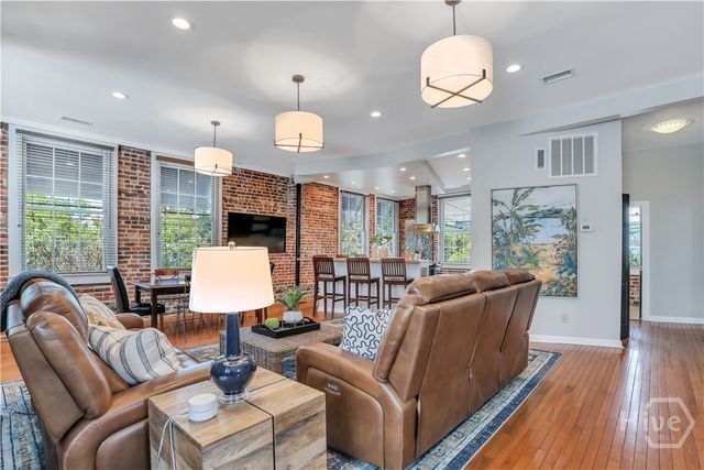 1014 Abercorn Street, Savannah, GA 31401