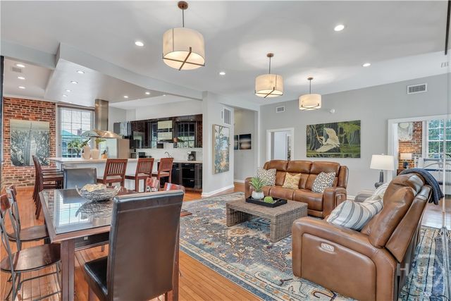 1014 Abercorn Street, Savannah, GA 31401