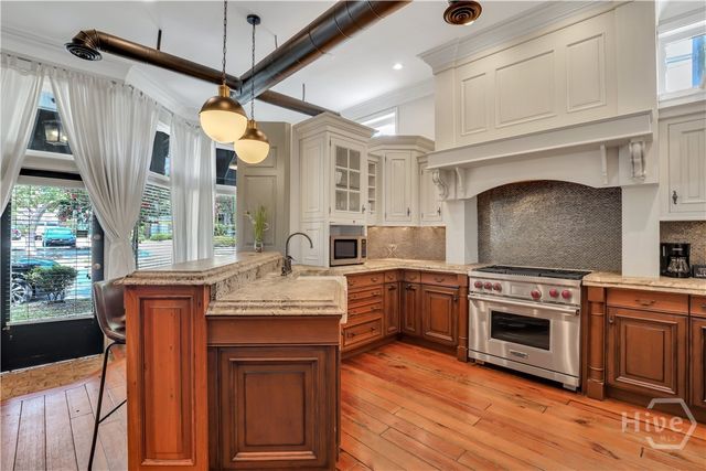 1014 Abercorn Street, Savannah, GA 31401