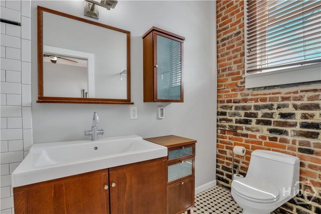 1014 Abercorn Street, Savannah, GA 31401