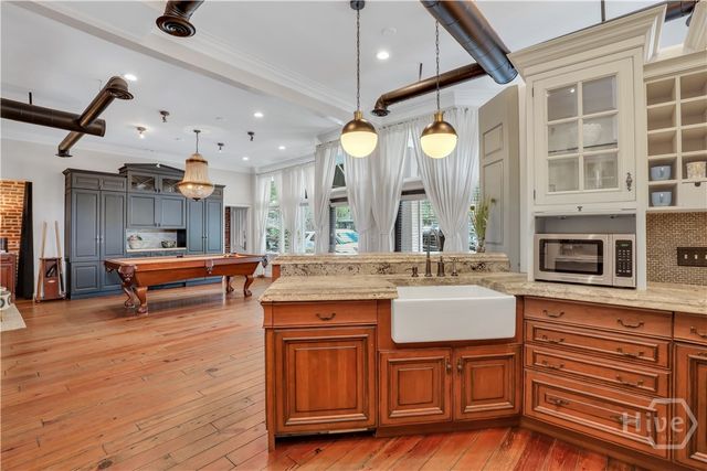 1014 Abercorn Street, Savannah, GA 31401