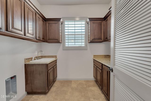 14285 Hunter Creek Drive, El Paso, TX 79938