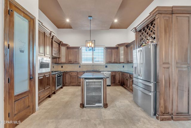 14285 Hunter Creek Drive, El Paso, TX 79938