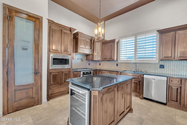 14285 Hunter Creek Drive, El Paso, TX 79938