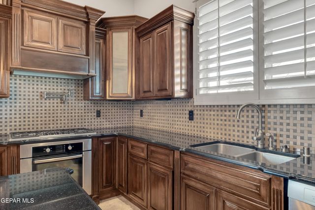 14285 Hunter Creek Drive, El Paso, TX 79938