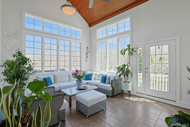 350 Wooded Hill Court, Chappaqua, NY 10514