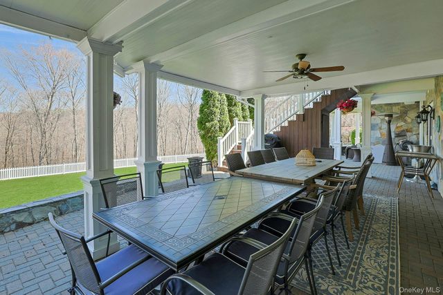 350 Wooded Hill Court, Chappaqua, NY 10514