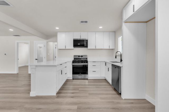 3214 U St, Antelope, CA 95843