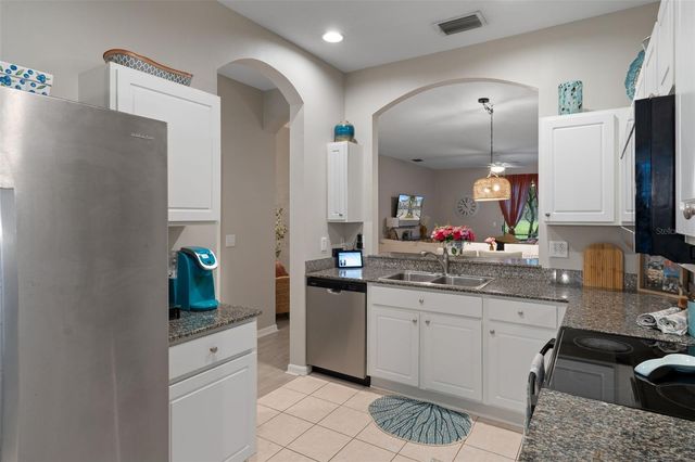 18105 NASSAU POINT DRIVE, Tampa, FL 33647