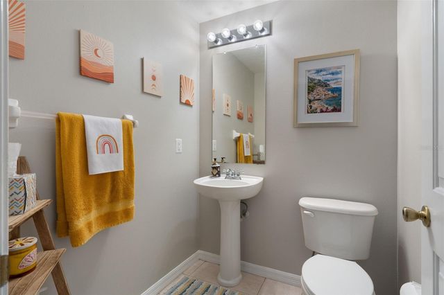18105 NASSAU POINT DRIVE, Tampa, FL 33647
