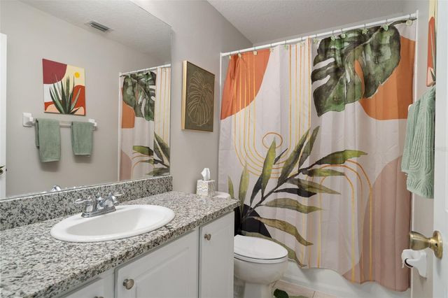 18105 NASSAU POINT DRIVE, Tampa, FL 33647