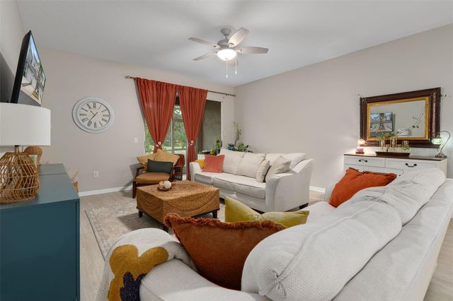 18105 NASSAU POINT DRIVE, Tampa, FL 33647