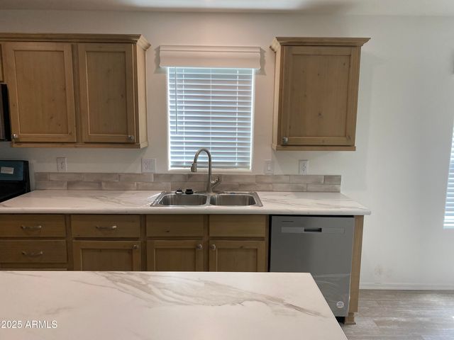 410 W VENICE Way, Paulden, AZ 86334