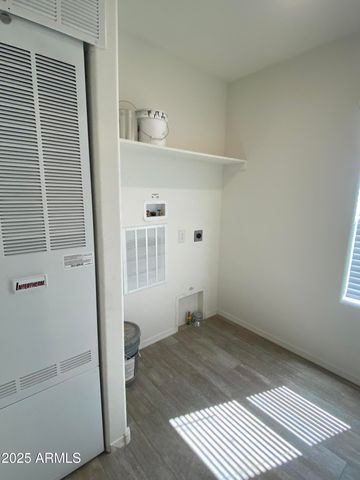 410 W VENICE Way, Paulden, AZ 86334