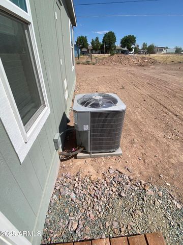 410 W VENICE Way, Paulden, AZ 86334