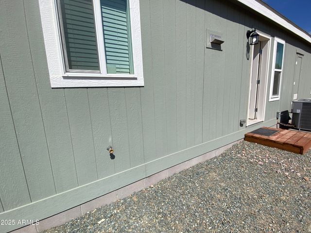 410 W VENICE Way, Paulden, AZ 86334