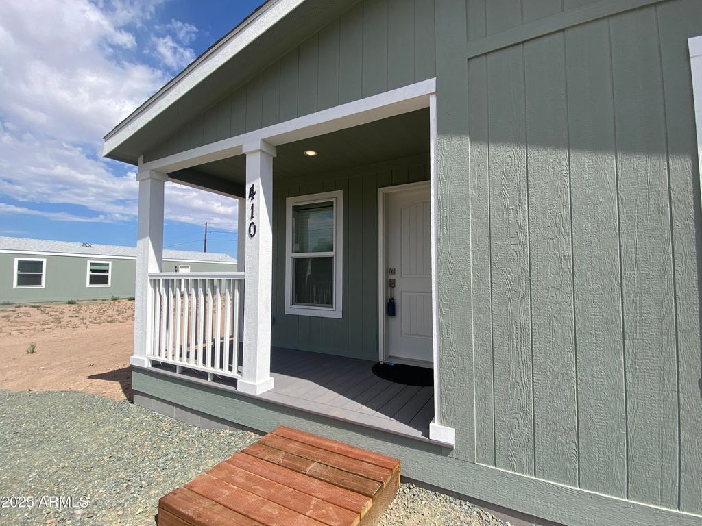 410 W VENICE Way, Paulden, AZ 86334