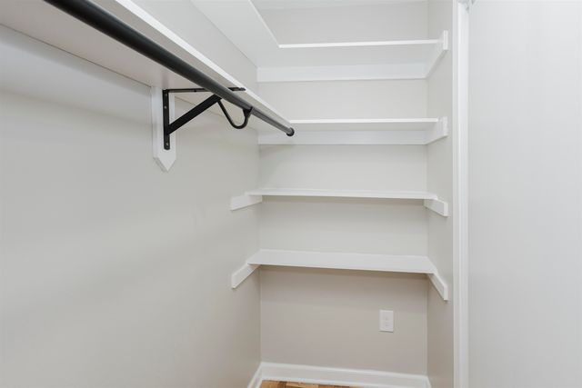 421 MCDERMITT DR, Memphis, TN 38120