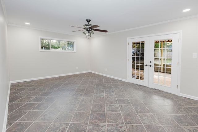 421 MCDERMITT DR, Memphis, TN 38120