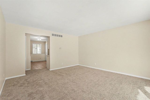 5671 Leisure South Drive, Grand Rapids, MI 49548