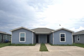 413 County Line Road A & B, Mabank, TX 75147