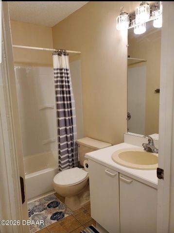 101 Bent Tree Dr Apt 24, Daytona Beach, FL 32114