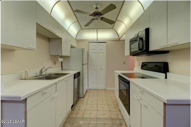 101 Bent Tree Dr Apt 24, Daytona Beach, FL 32114