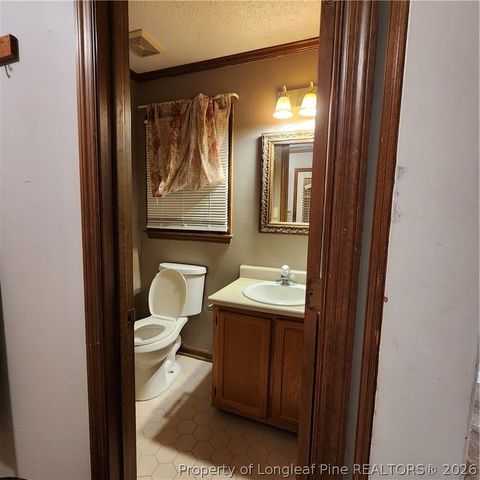 4016 Bankside Drive, Fayetteville, NC 28311