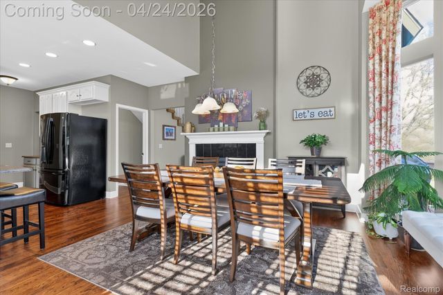 3226 Estate View Court, Commerce Charter Township, MI 48382