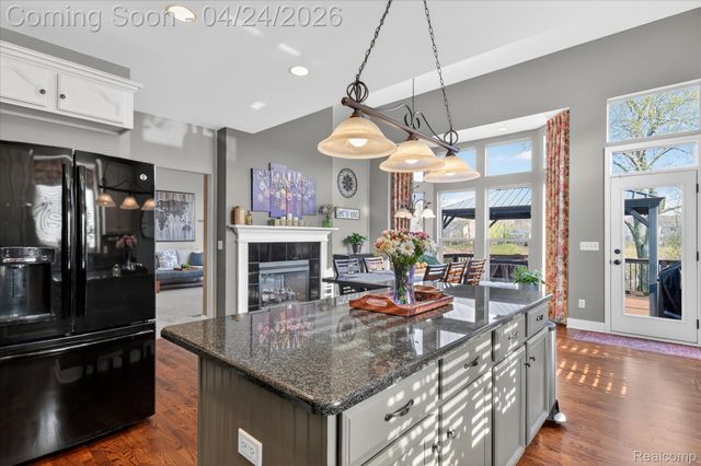 3226 Estate View Court, Commerce Charter Township, MI 48382