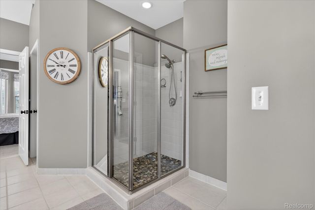 3226 Estate View Court, Commerce Charter Township, MI 48382