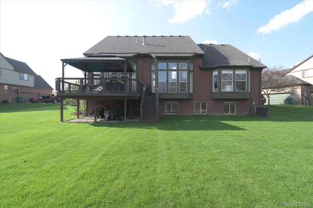 3226 Estate View Court, Commerce Charter Township, MI 48382