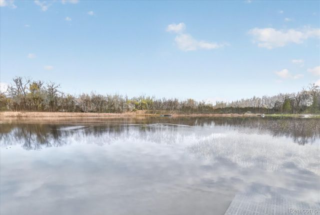 3226 Estate View Court, Commerce Charter Township, MI 48382