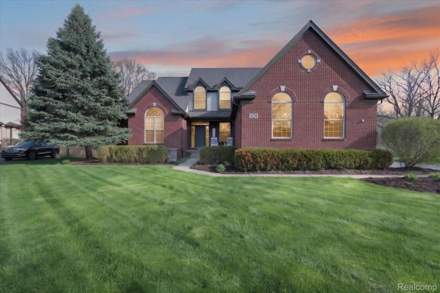 3226 Estate View Court, Commerce Charter Township, MI 48382