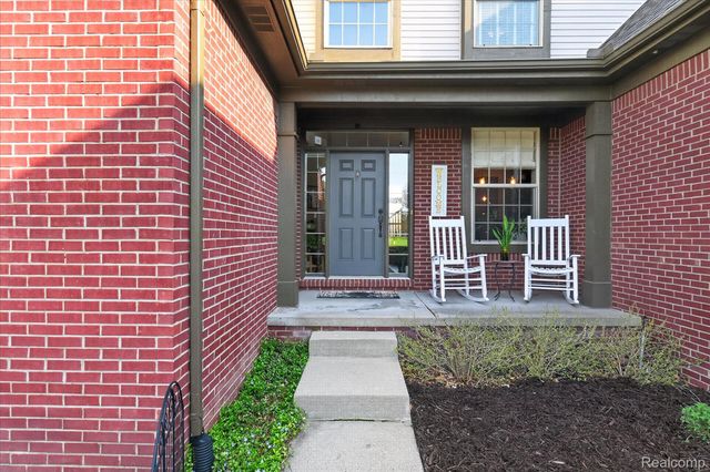 3226 Estate View Court, Commerce Charter Township, MI 48382