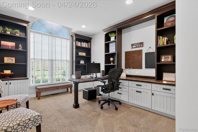 3226 Estate View Court, Commerce Charter Township, MI 48382