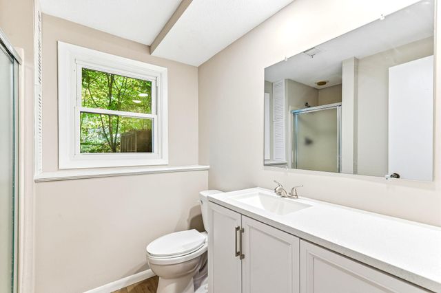 13205 W Manor Boulevard, Burnsville, MN 55337