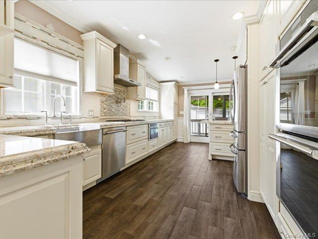 2864 Saint Johns Road, Oceanside, NY 11572