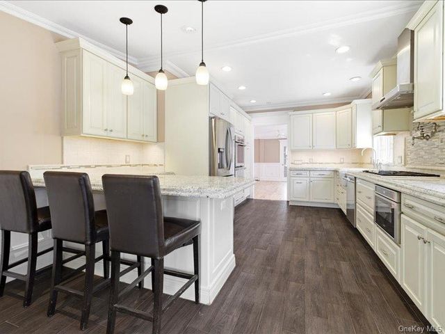2864 Saint Johns Road, Oceanside, NY 11572