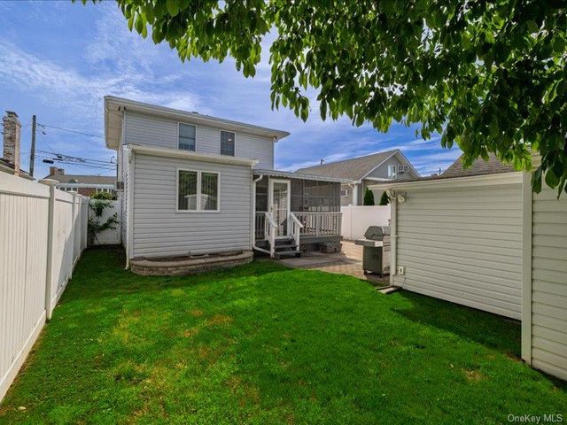2864 Saint Johns Road, Oceanside, NY 11572