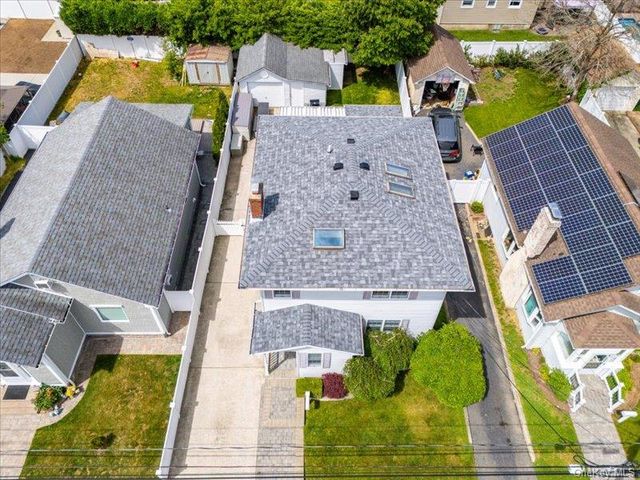 2864 Saint Johns Road, Oceanside, NY 11572